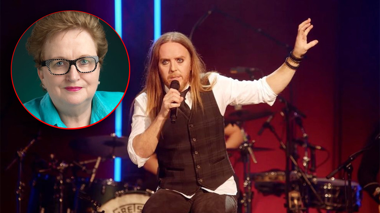 "That's cheap": Tim Minchin attacked by former senator over emotional moment