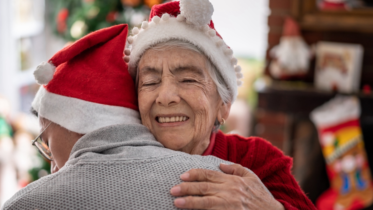 A guide to overcoming loneliness during the holidays