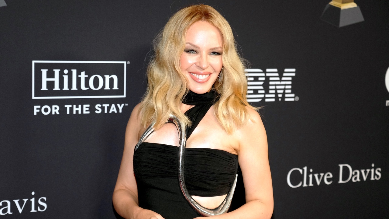 Kylie Minogue wins her first Grammy in 20 years