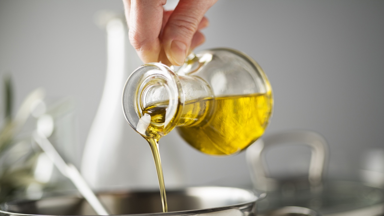 Drinking olive oil: a health and beauty elixir or celebrity fad in a shot glass?