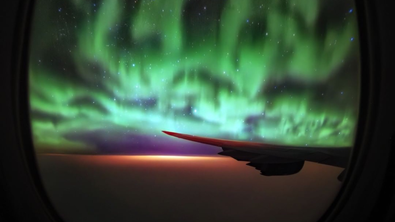 Pilot captures once in a lifetime photo of the Northern Lights