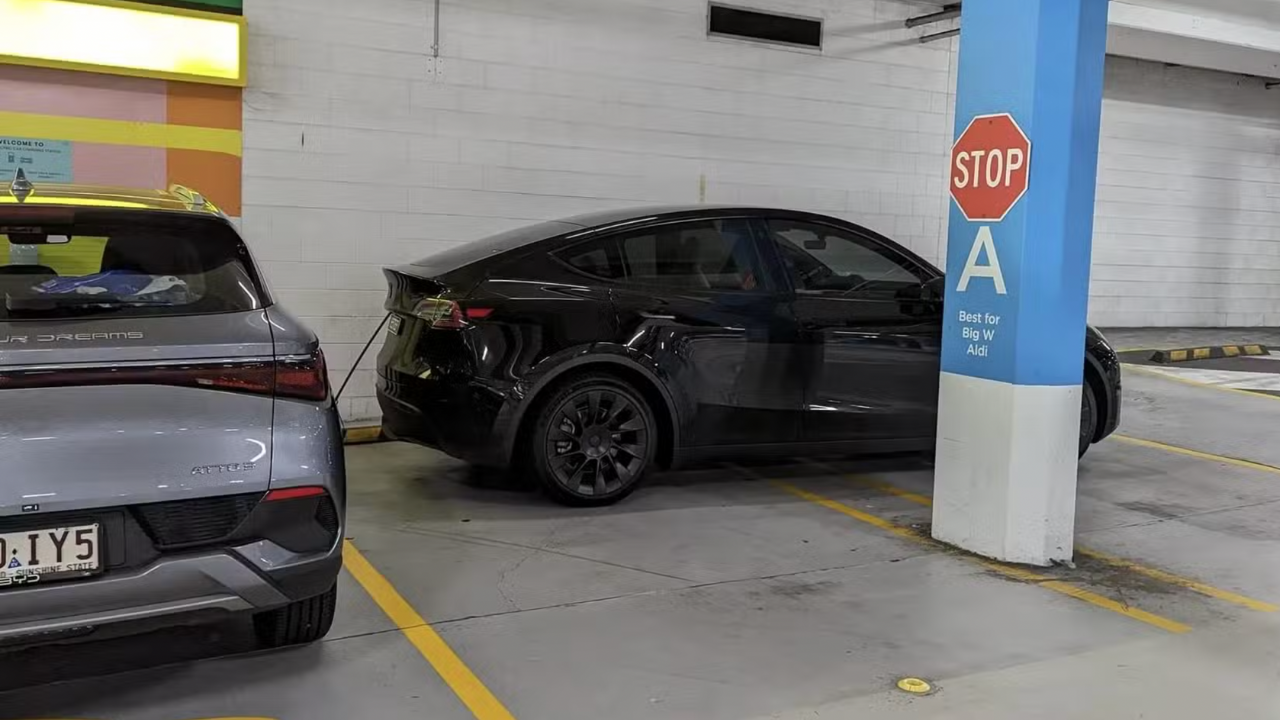 “Entitled as”: Tesla driver mocked for creative parking