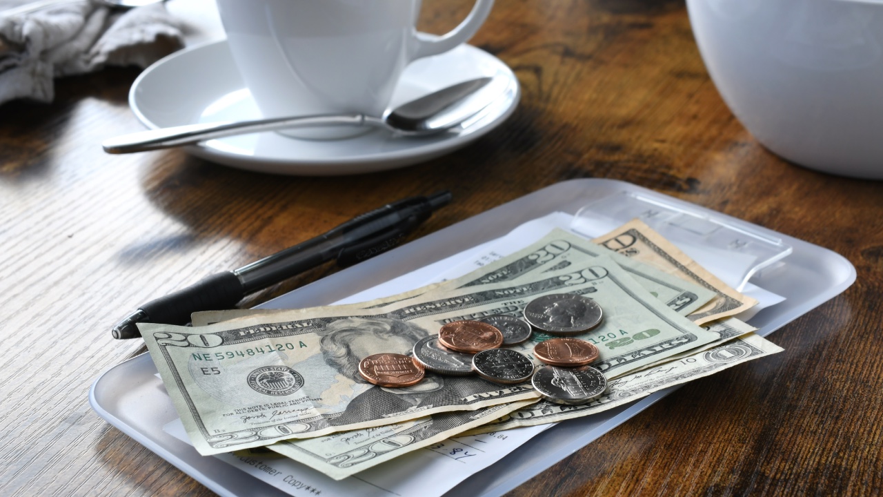 Everything you need to know about tipping in the US