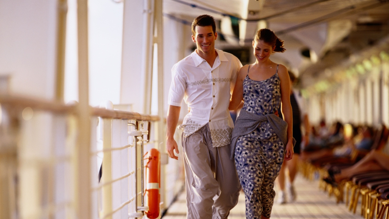 5 ways to avoid going overboard on a cruise