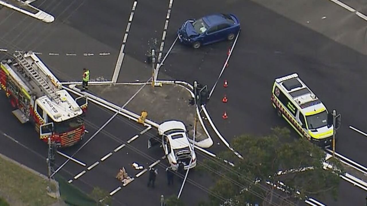 Brave bystanders praised after mass Sydney stabbing