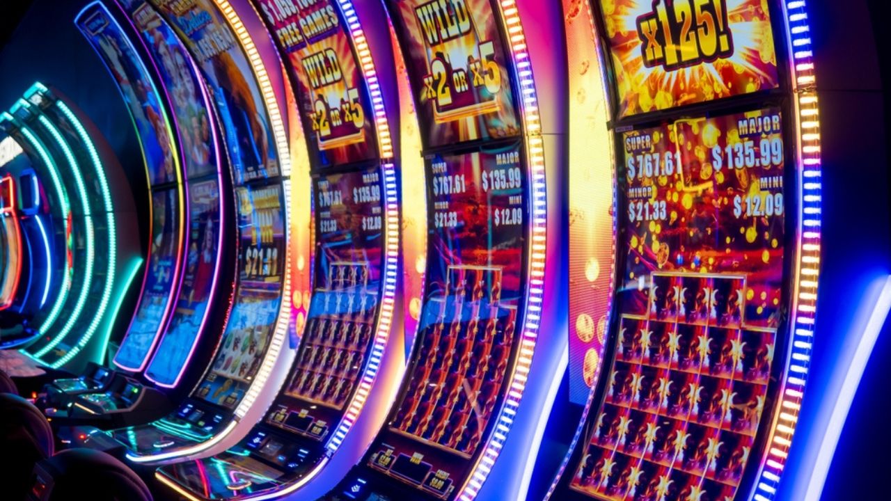 Aussies top global list for biggest gambling losses | OverSixty