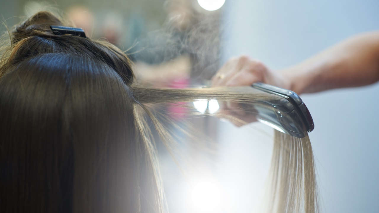 How do heat protectants for hair work? A chemistry expert explains