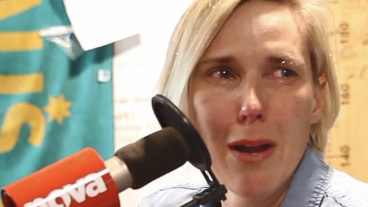 "Heavy heart": Susie O'Neill breaks down as she resigns live on air