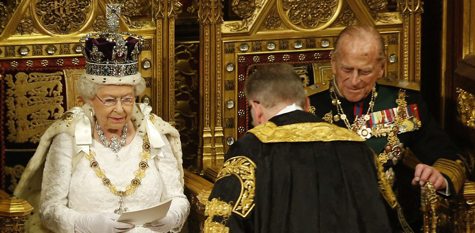 The Queen opens Parliament in extravagant ceremony | OverSixty