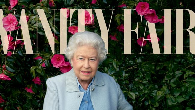 Queen Elizabeth Ii And Her Corgis Pose For Vanity Fair Cover Oversixty,Chocolate Brown Color