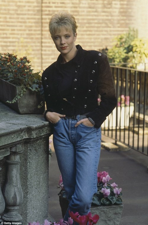 Rebecca Gibney shares very 90s photo | OverSixty