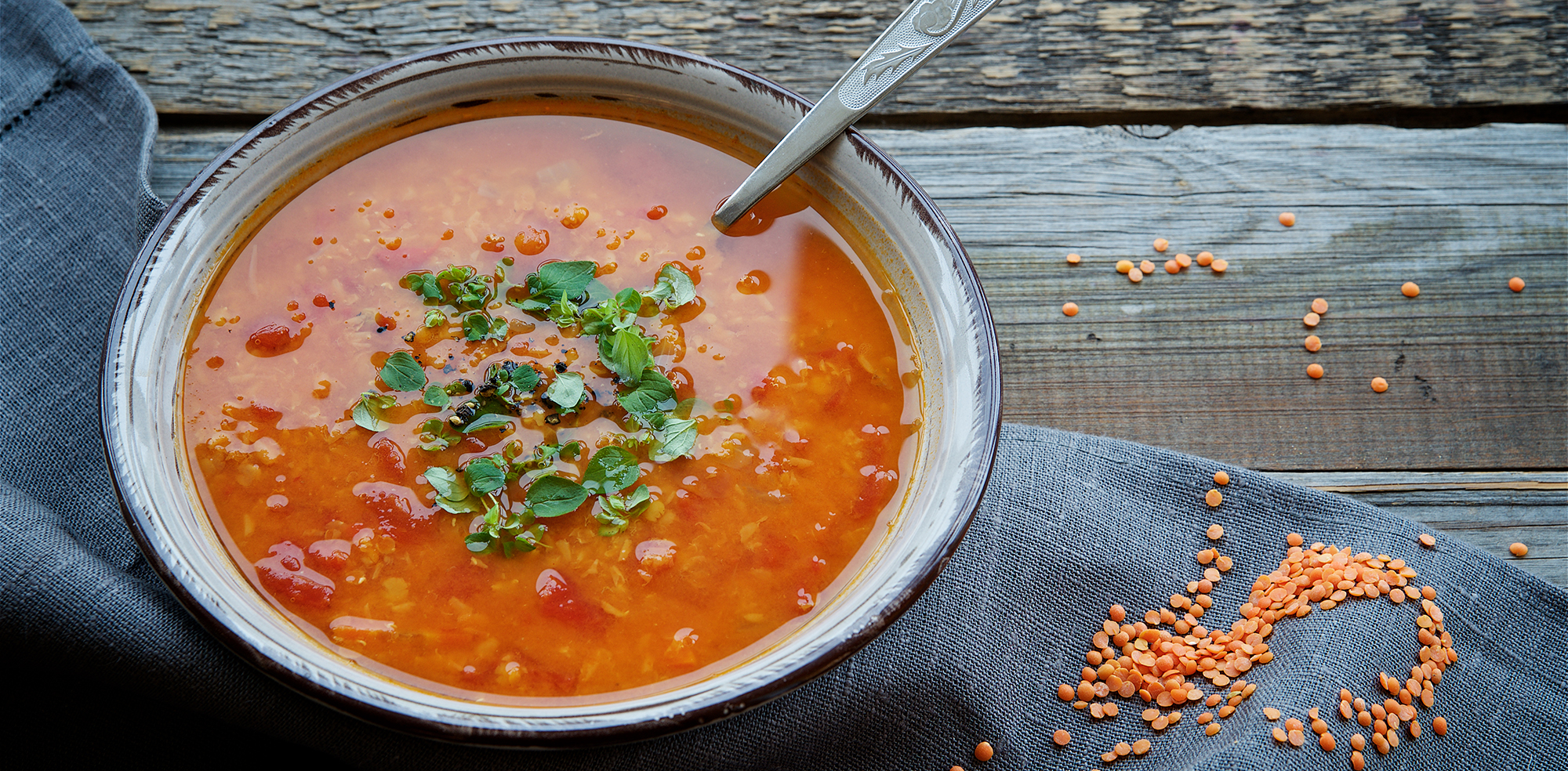 Морковный крем-суп с красной чечевицей