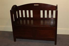 Grandmother 's Glory Box Seat