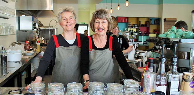 Senior sisters open their own café in retirement 