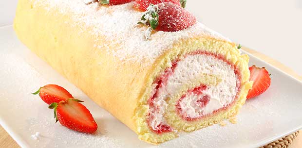 Strawberries and cream Swiss roll | OverSixty