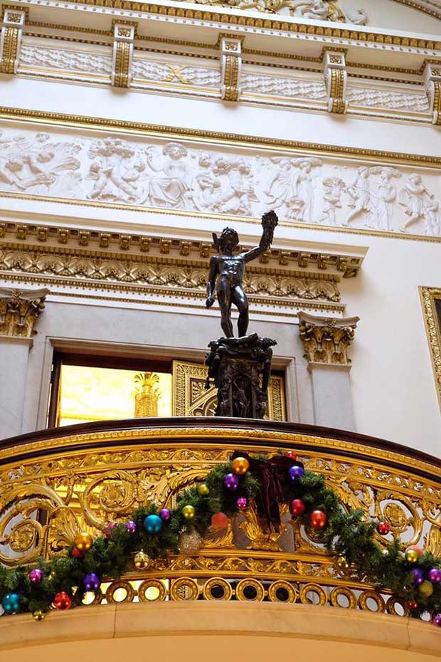 Buckingham Palace reveals stunning Christmas decorations for 2016