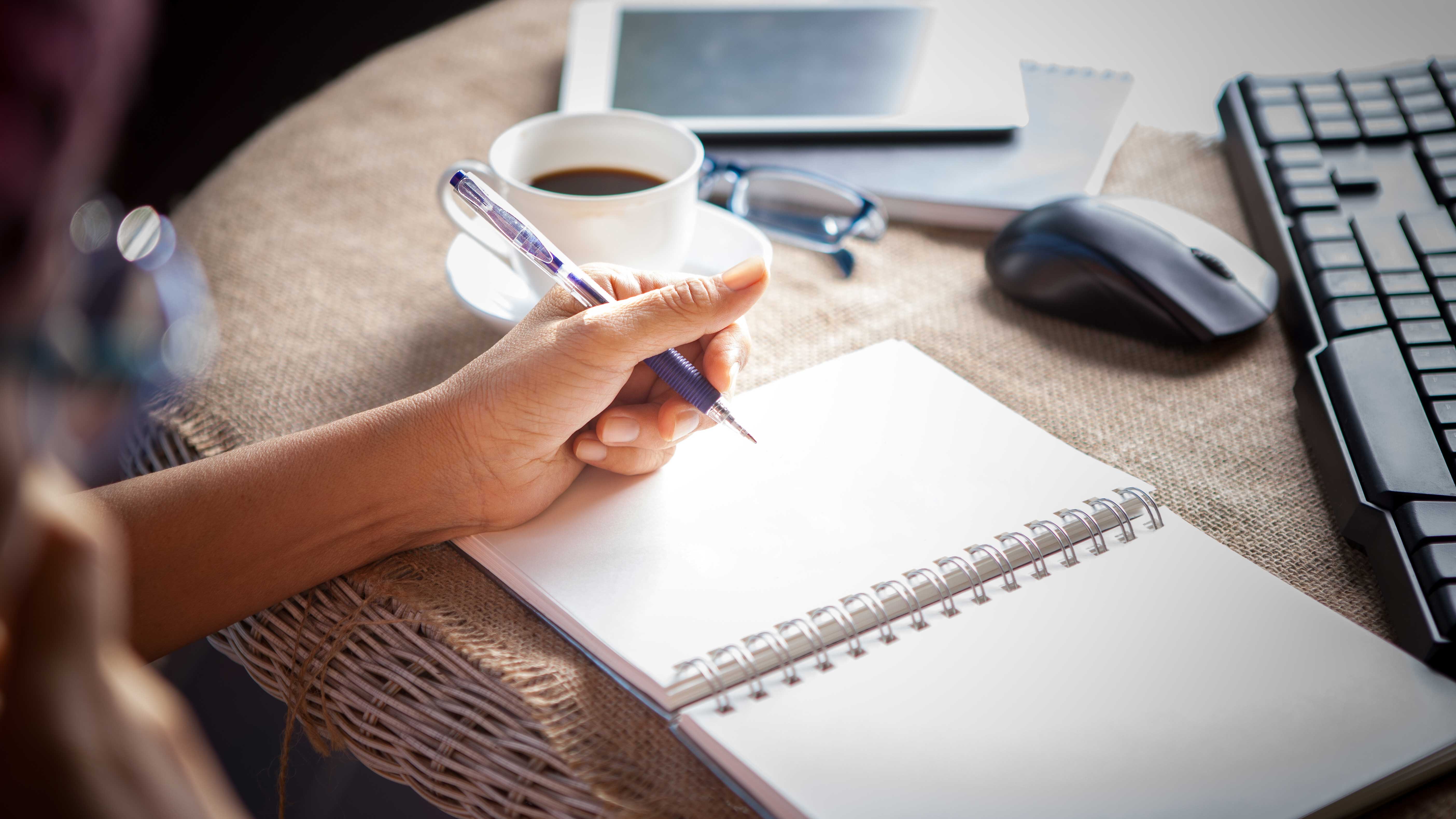 Why left-handed people think and feel differently