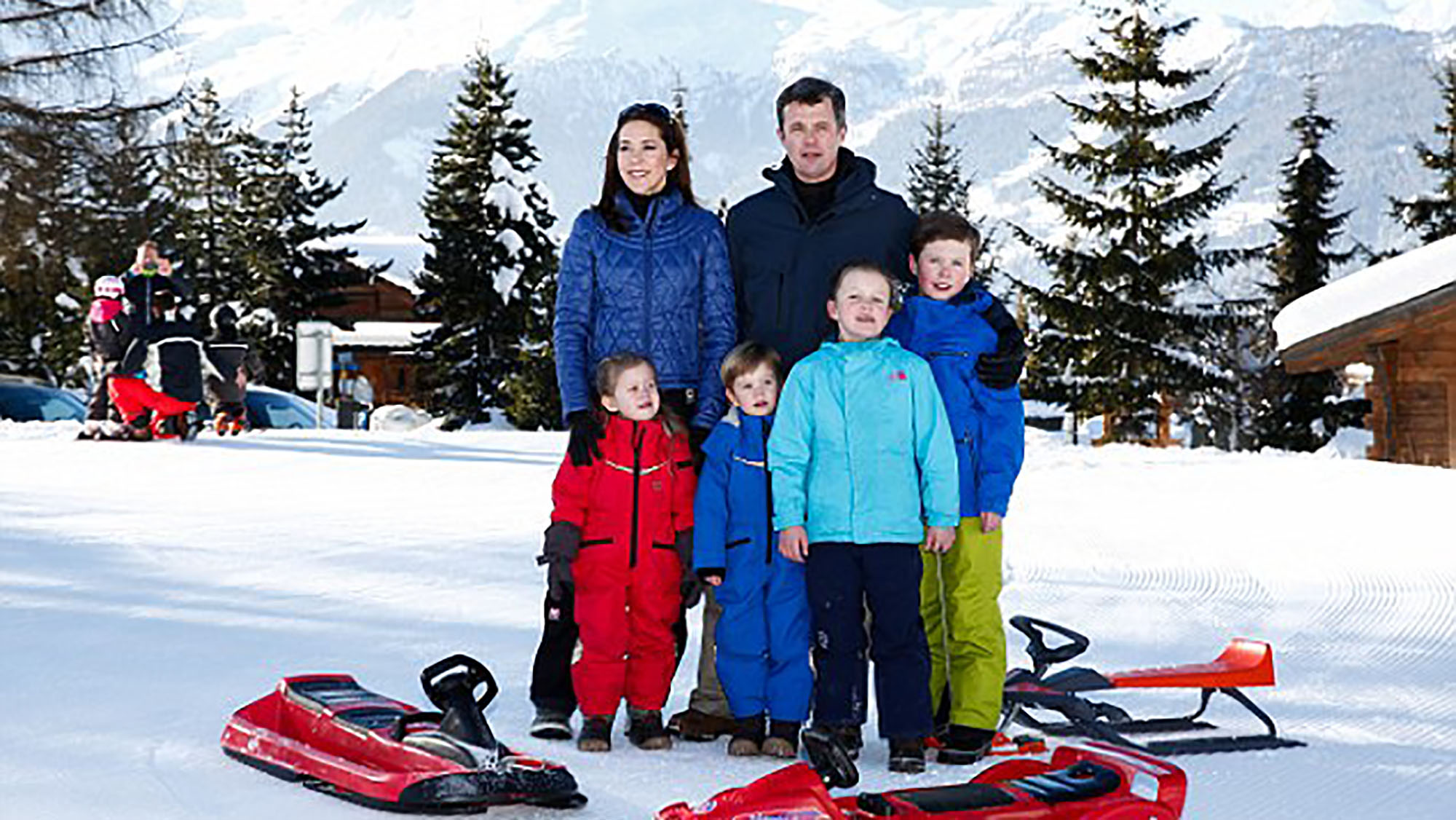 Lovely family photos of Princess Mary, Prince Frederick and family on a ...