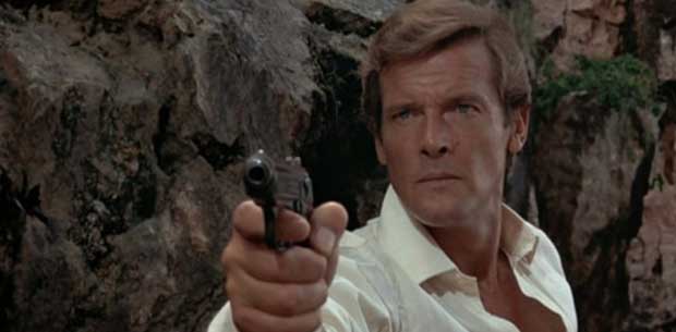 7 interesting facts about Roger Moore 
