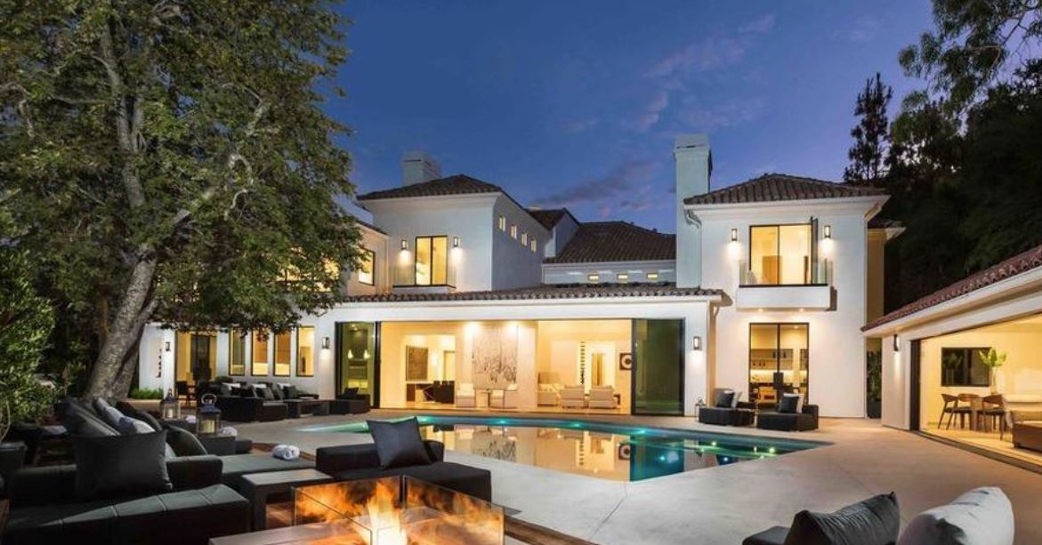 Eva Longoria's new $17 million mansion is stunning | OverSixty