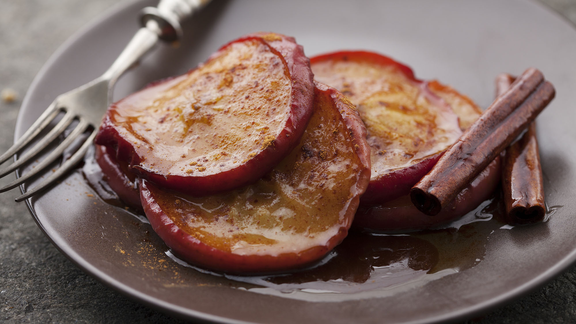 4 simple (and delicious) recipes you can cook over a campfire