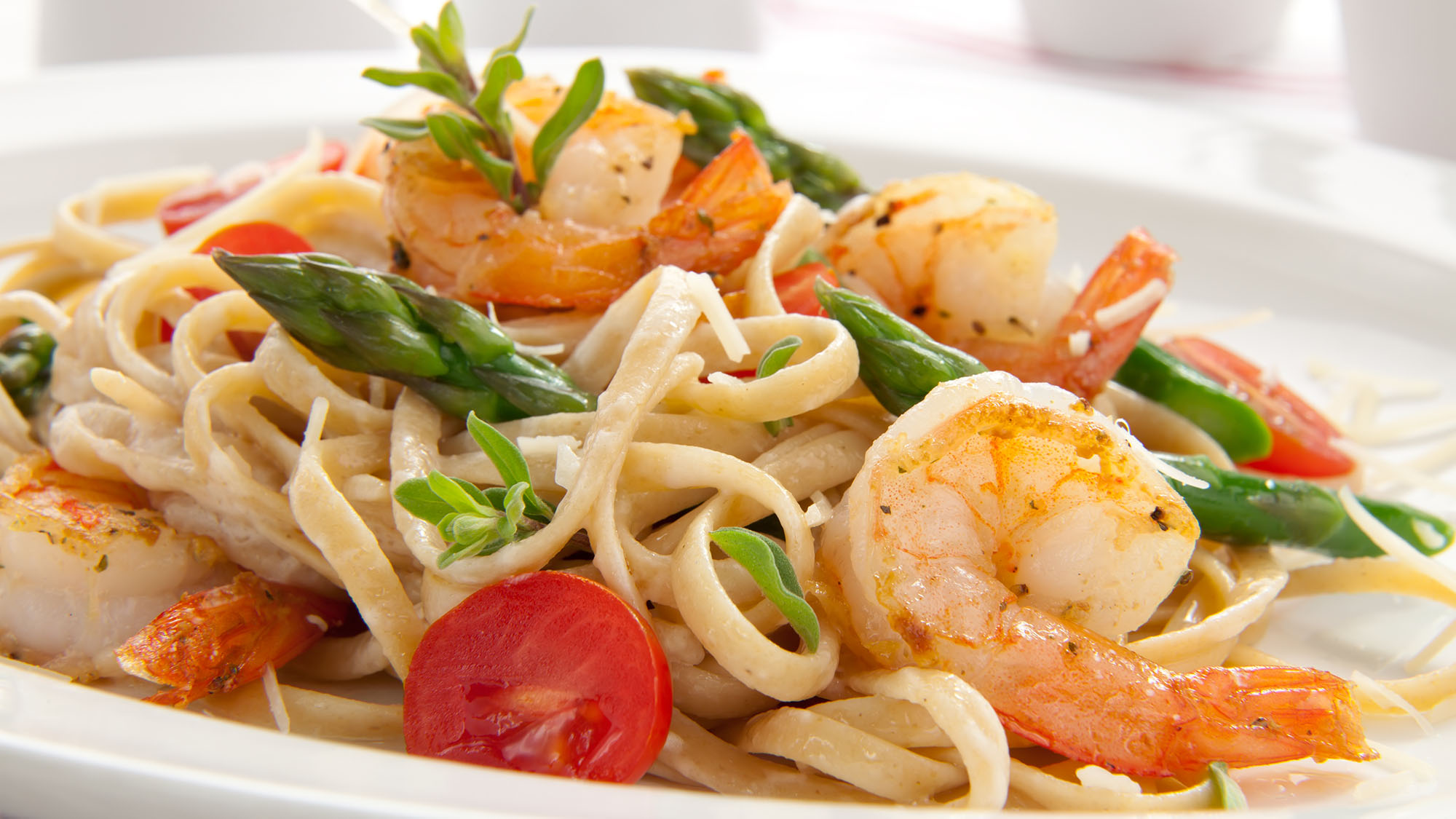 prawns-asparagus-and-cherry-tomato-linguine-oversixty