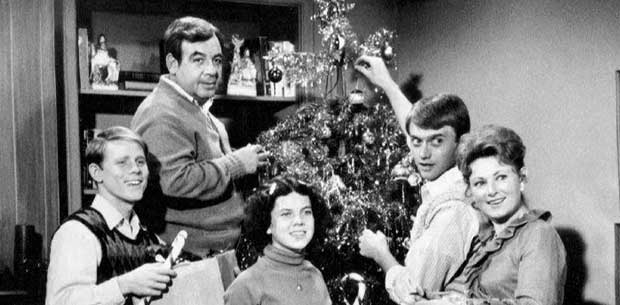 7 TV shows with best Christmas episodes | OverSixty