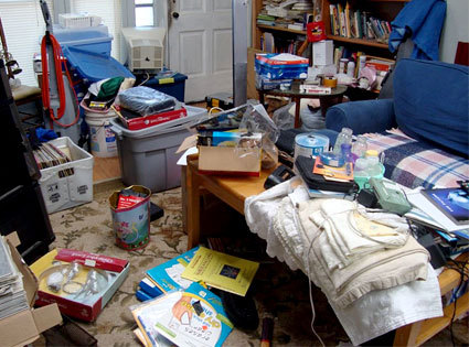 Large -973940-clutter