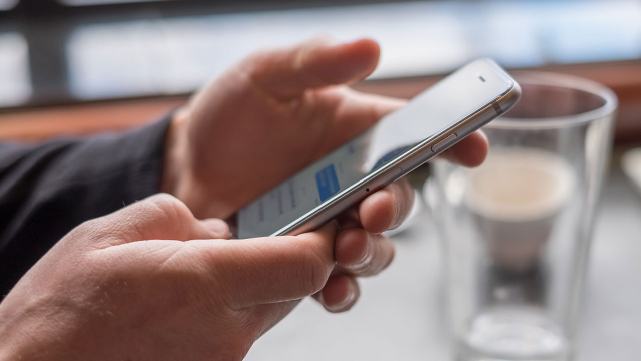 Why you should always be wary of texts from numbers starting with 19