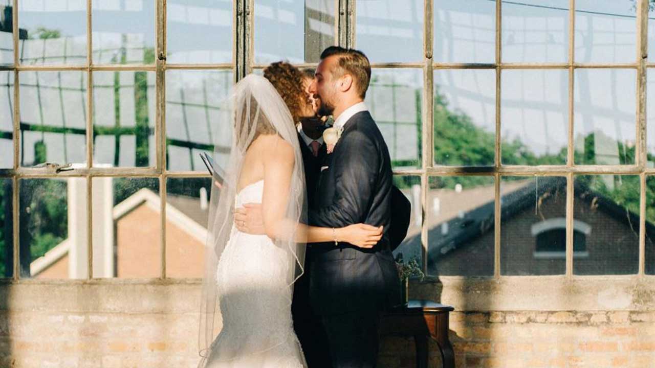 Can you spot what’s wrong with this wedding photo?