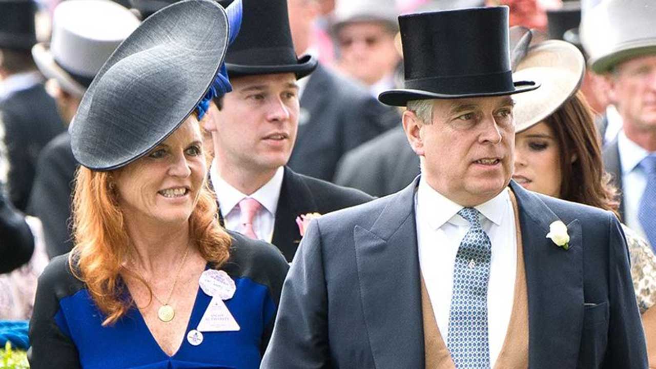 Fergie and Prince Andrew still live together despite divorcing 22 years ...