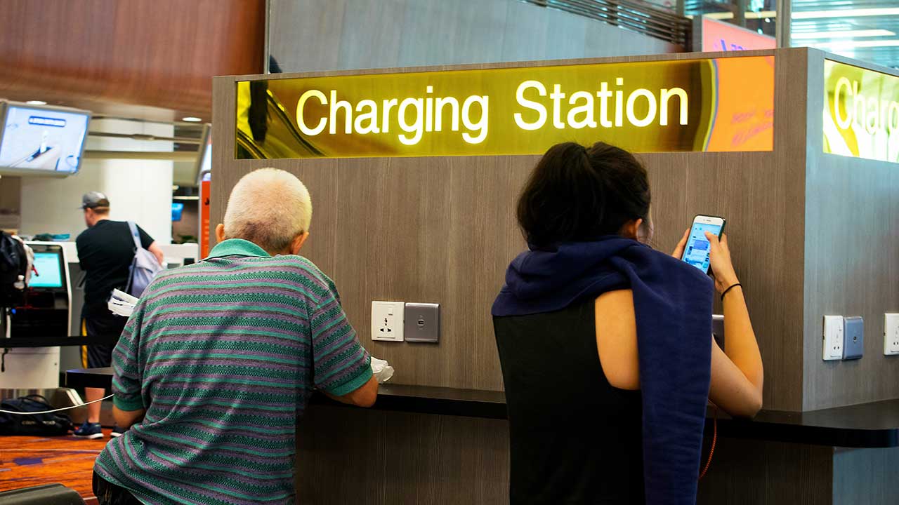 Don’t get fooled by this annoying airport prank