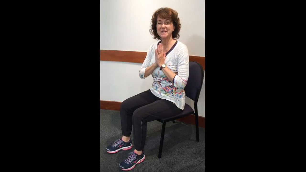 The easy 5-minute stretching routine you should do every day