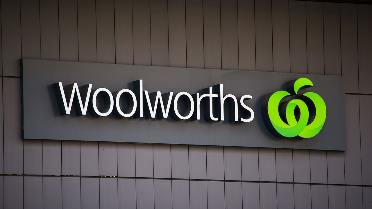 Woolworths praised for latest move in COVID fight