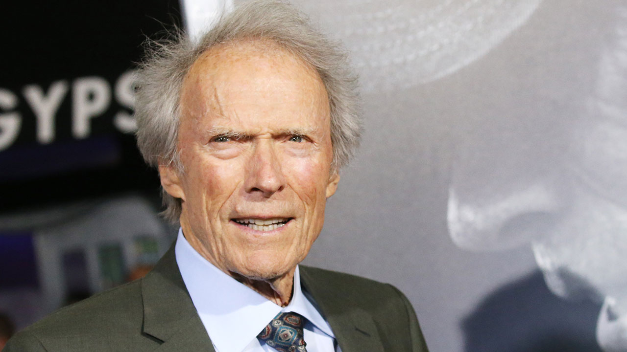 Clint Eastwood’s “secret daughter” photographed for the first time with her seven siblings