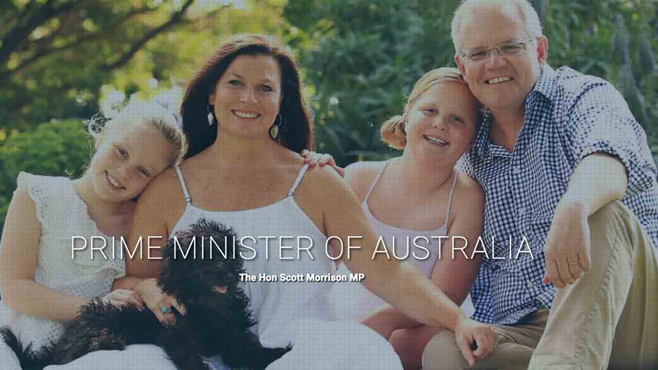 Can you spot what's wrong with this photo of Scott Morrison and his family?