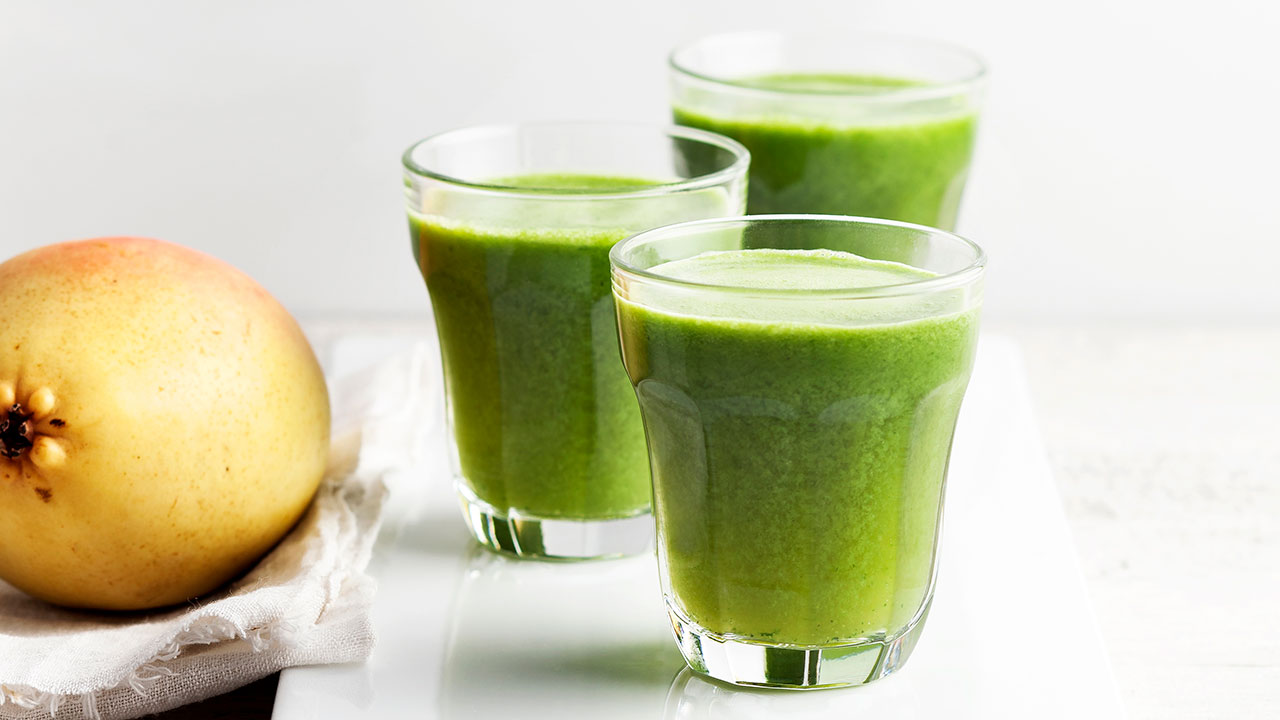 Green pear smoothie