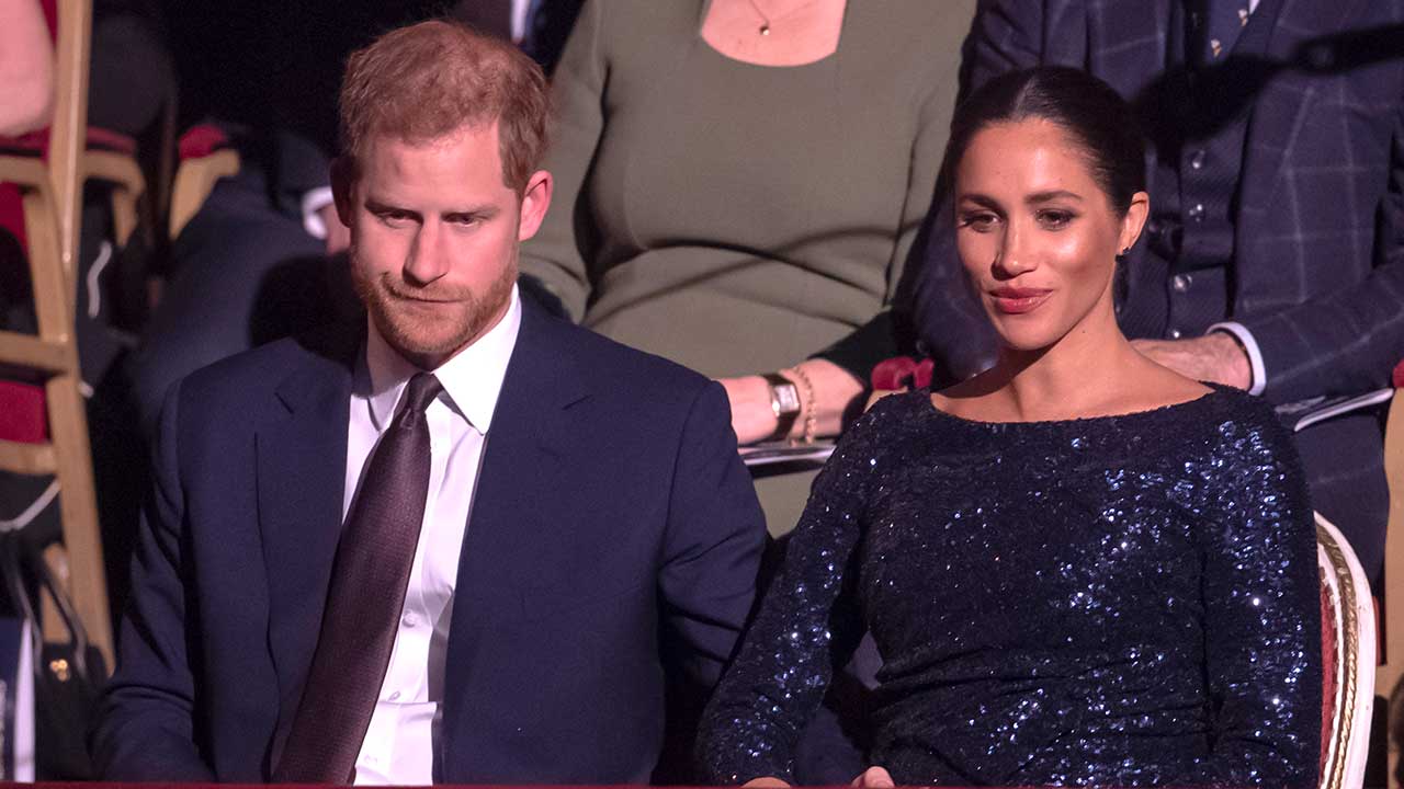 Body language expert says Prince Harry is more "anxious"