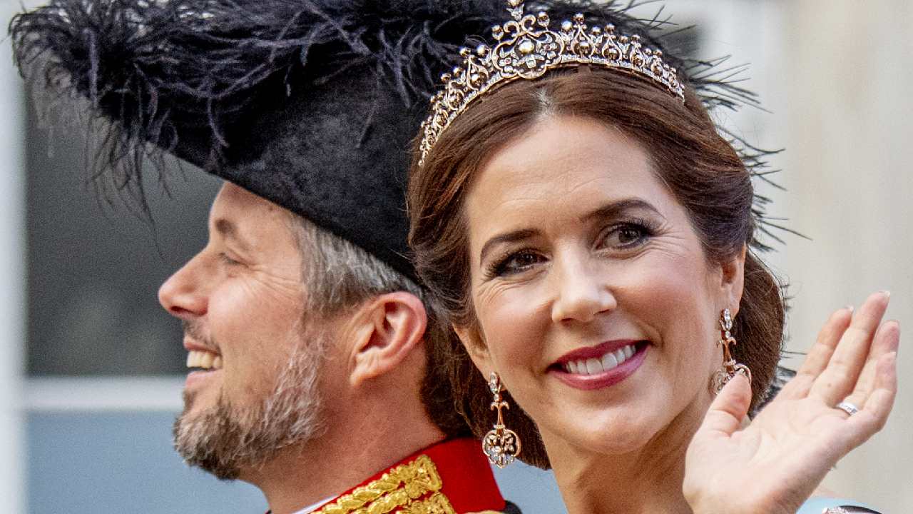 Royal twins: Princess Mary’s sister-in-law looks exactly like her!