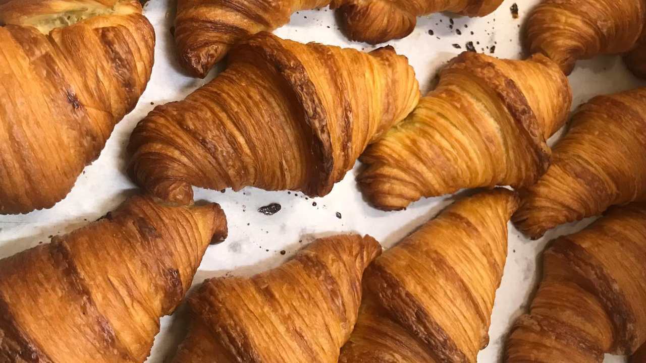 Aussie baker hits back at customer's negative review: "$6 croissant is a joke"