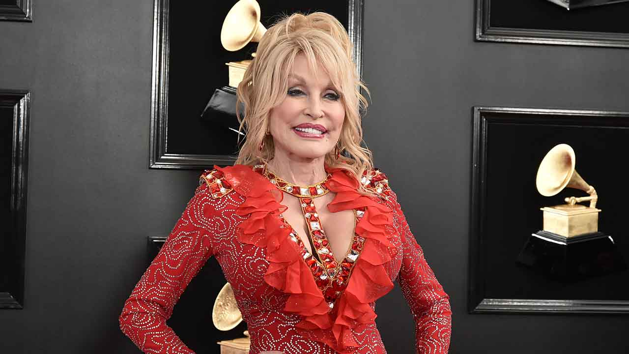 Dolly Parton finally addresses gay rumours in new interview 