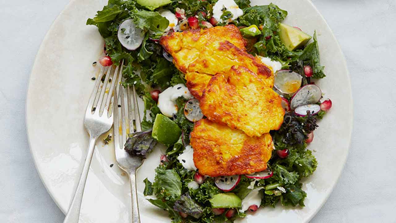 Simple grilled halloumi and kale salad with tahini yoghurt dressing