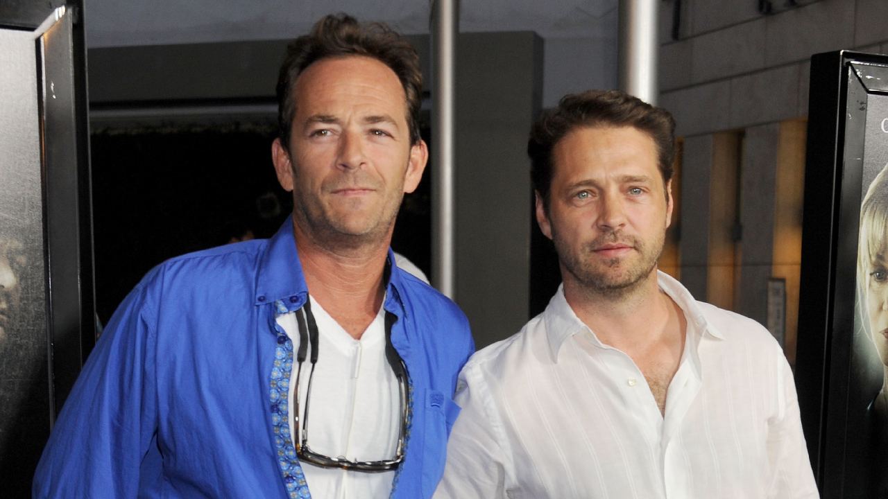 Jason Priestley speaks out for first time about Luke Perry’s death: "I am in so much pain"