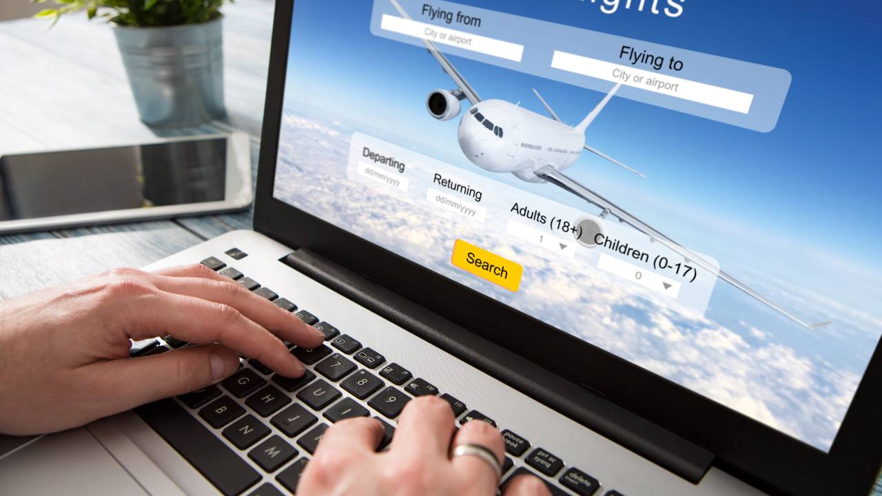 Cheap flight hack: How to save money when booking your plane ticket