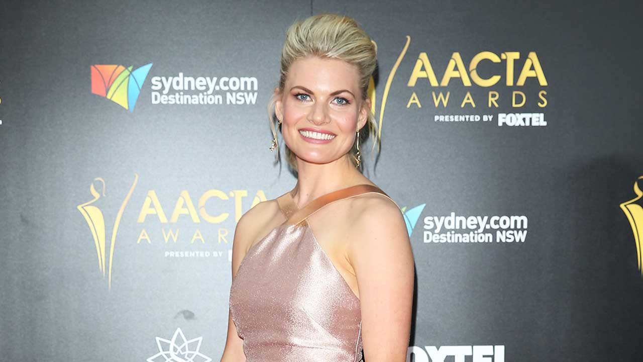 Home and Away star Bonnie Sveen shares rare photo of twin daughters