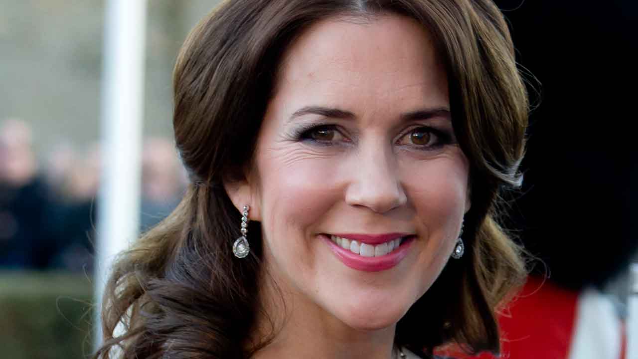 Princess Mary steps out in rare outfit as she celebrates milestone 