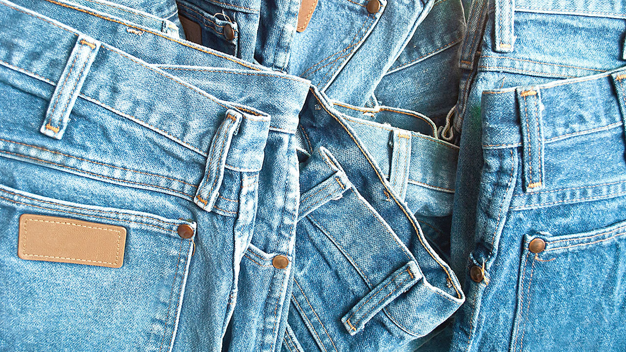 The correct way to clean your jeans without washing them | OverSixty