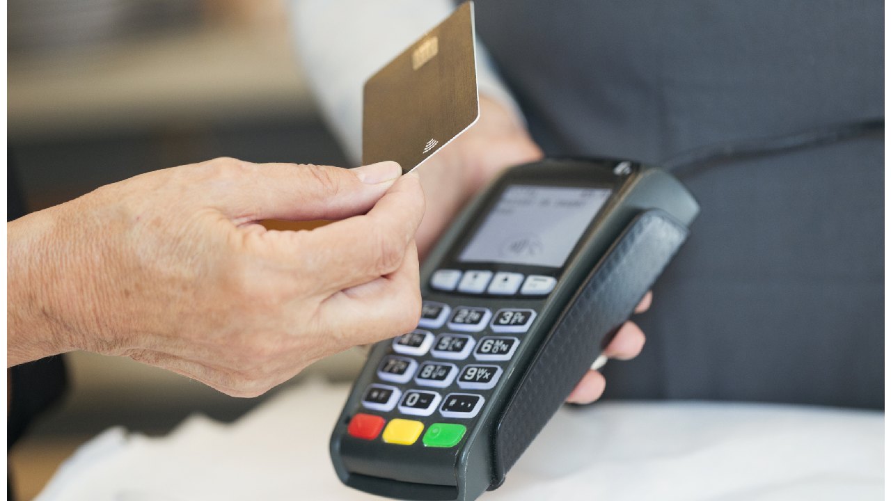 4 things you should consider before switching credit cards