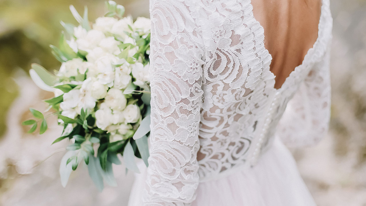 Uh-oh! Woman is shamed for wearing a white lace dress to a wedding
