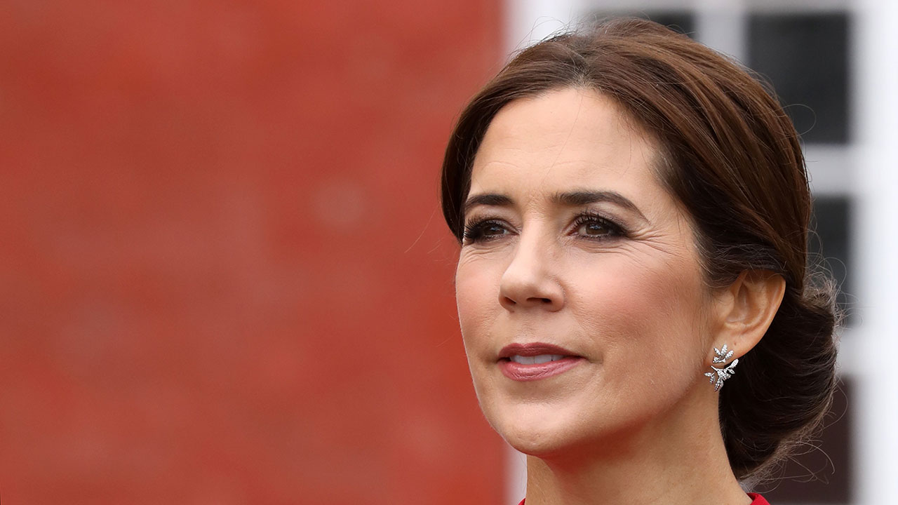 Fashion queen: Princess Mary pretty in pink